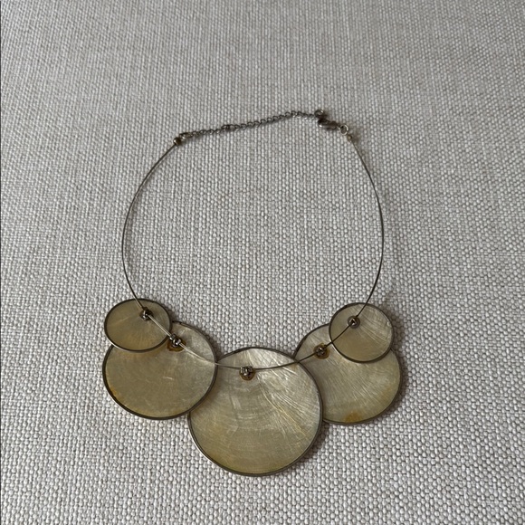 Culture Shell Necklace - Picture 6 of 12